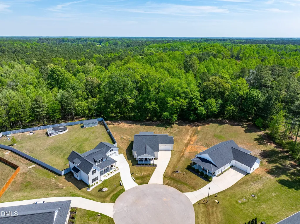 42 Winky Way Selma NC 27576