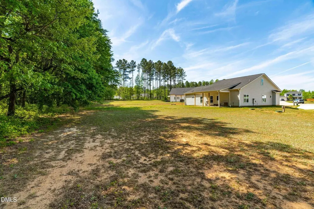 42 Winky Way Selma NC 27576