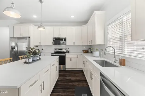 42 Winky Way Selma NC 27576