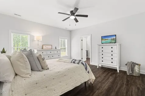 42 Winky Way Selma NC 27576