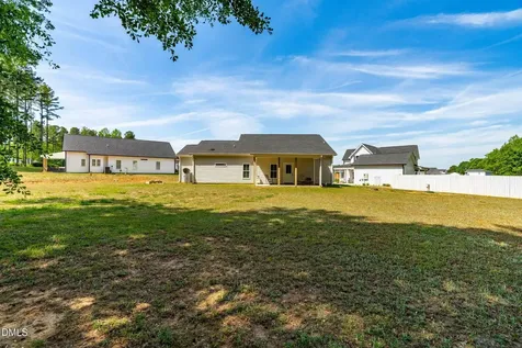 42 Winky Way Selma NC 27576