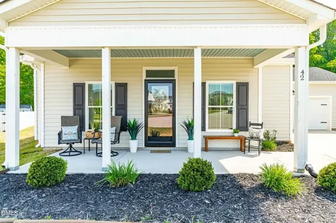 42 Winky Way Selma NC 27576