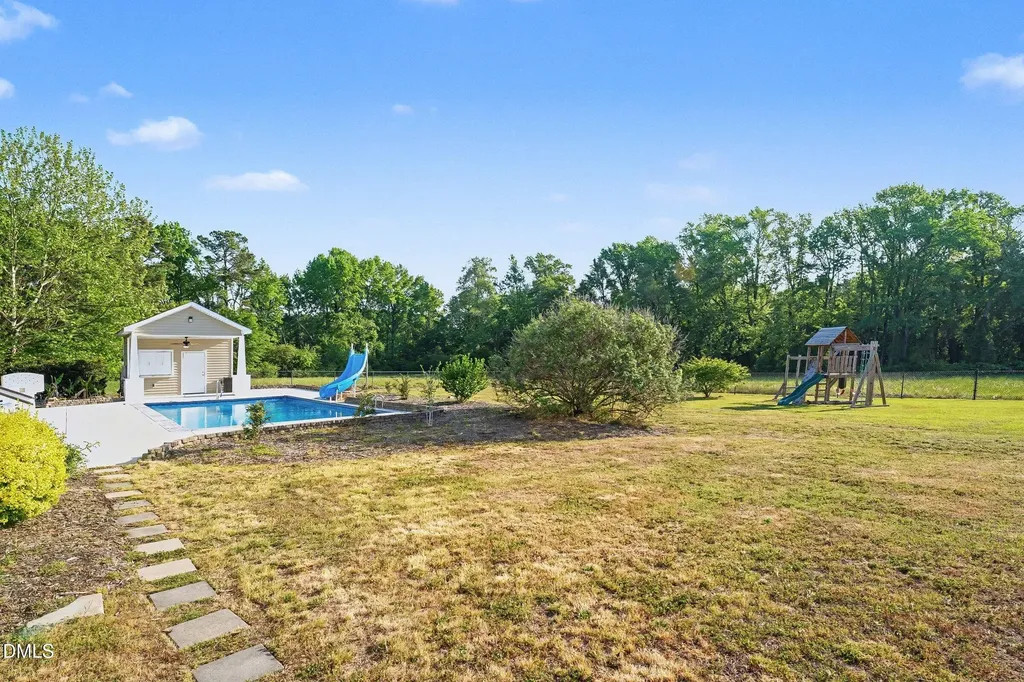 1446 Neighbors Road Dunn NC 28334