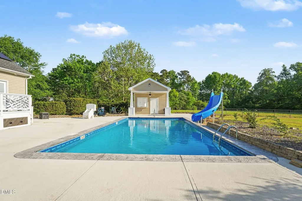 1446 Neighbors Road Dunn NC 28334