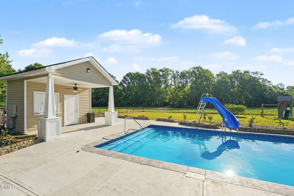 1446 Neighbors Road Dunn NC 28334