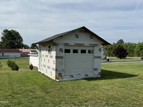 314 E Kime Avenue Liberty NC 27298