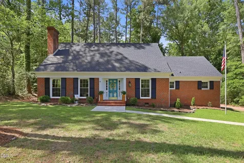612 W Chisholm Sanford NC 27330