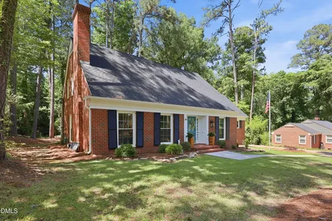 612 W Chisholm Sanford NC 27330