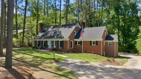 612 W Chisholm Sanford NC 27330