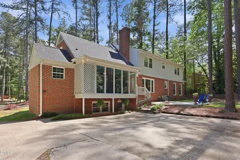 612 W Chisholm Sanford NC 27330
