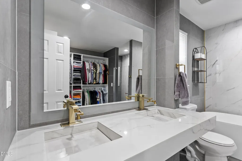 5809 Iris Lake Court Raleigh NC 27604