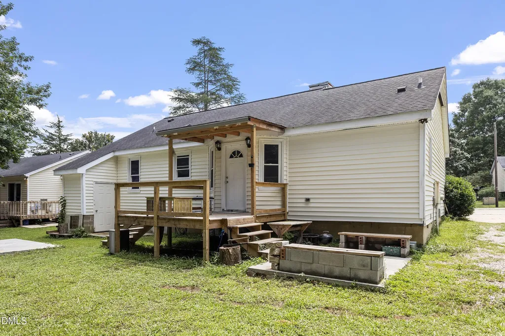 5809 Iris Lake Court Raleigh NC 27604
