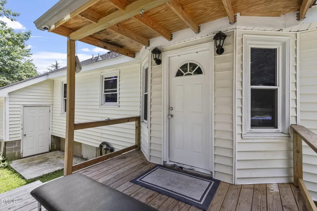 5809 Iris Lake Court Raleigh NC 27604