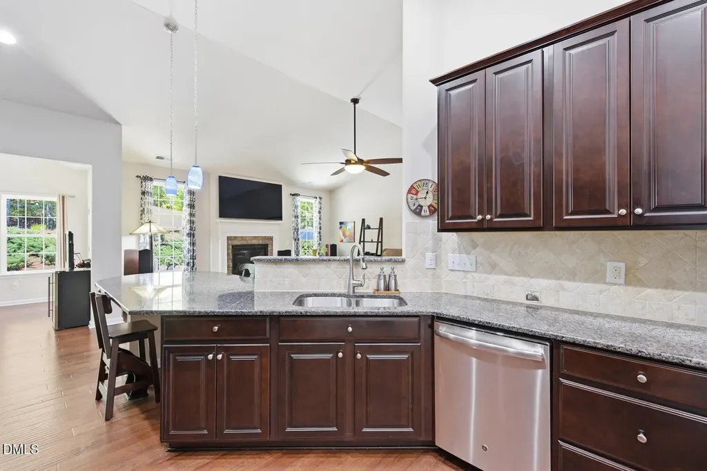 377 S Farnleigh Drive Chapel Hill NC 27517