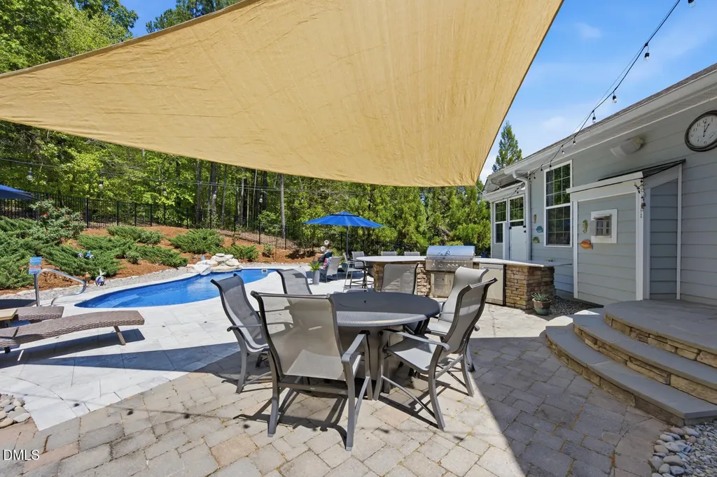 377 S Farnleigh Drive Chapel Hill NC 27517