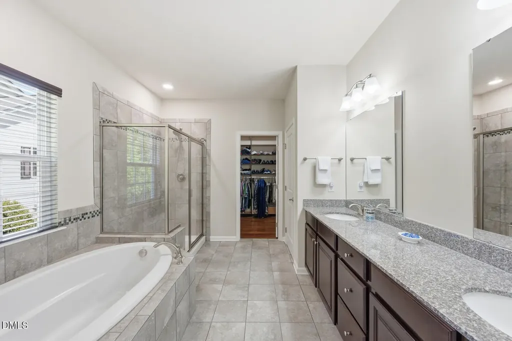 377 S Farnleigh Drive Chapel Hill NC 27517