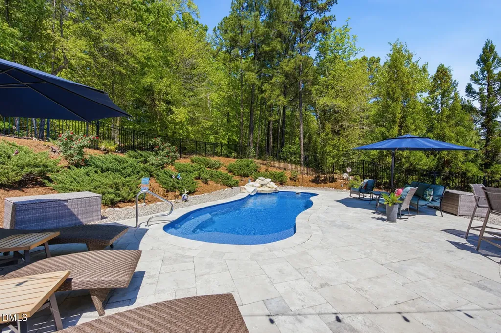 377 S Farnleigh Drive Chapel Hill NC 27517