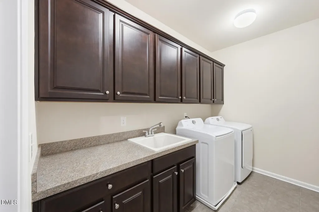 377 S Farnleigh Drive Chapel Hill NC 27517
