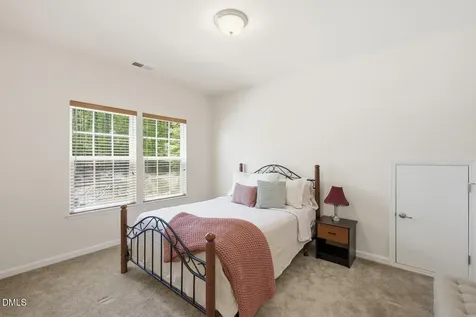 377 S Farnleigh Drive Chapel Hill NC 27517