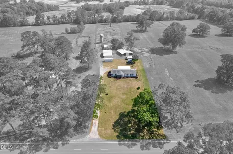 3718 Nc 42 E Tarboro NC 27886
