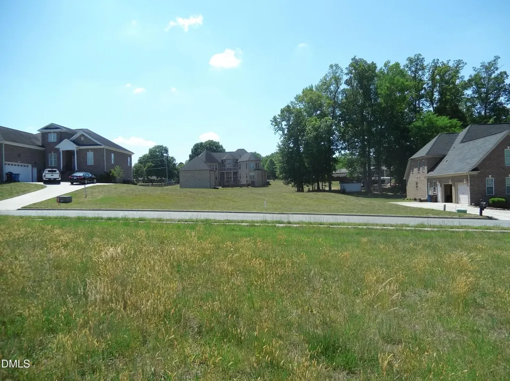 1906 Deidre Court Greensboro NC 27406