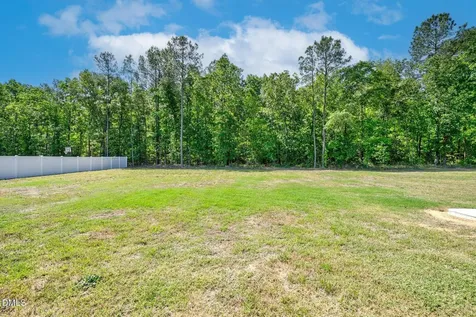 5021 Green Hawthorne Court Battleboro NC 27809