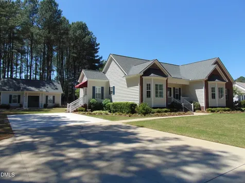 1667 Timberlane Nashville NC 27856
