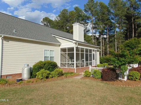 1667 Timberlane Nashville NC 27856