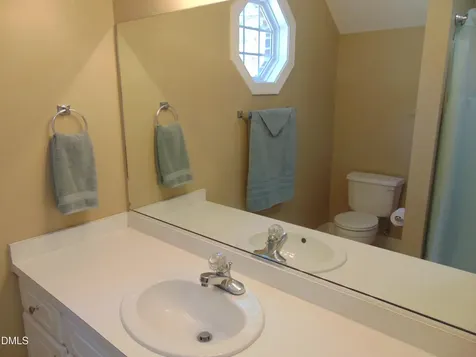 1667 Timberlane Nashville NC 27856