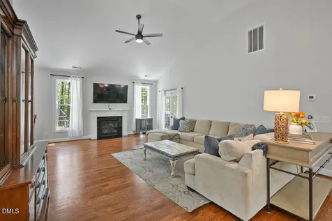 77 Sherwood Lane Sanford NC 27332