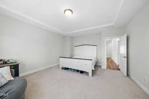 1916 Kings Knot Court Apex NC 27502