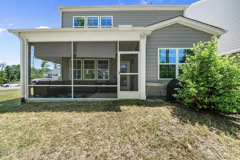 1916 Kings Knot Court Apex NC 27502
