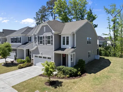 1916 Kings Knot Court Apex NC 27502