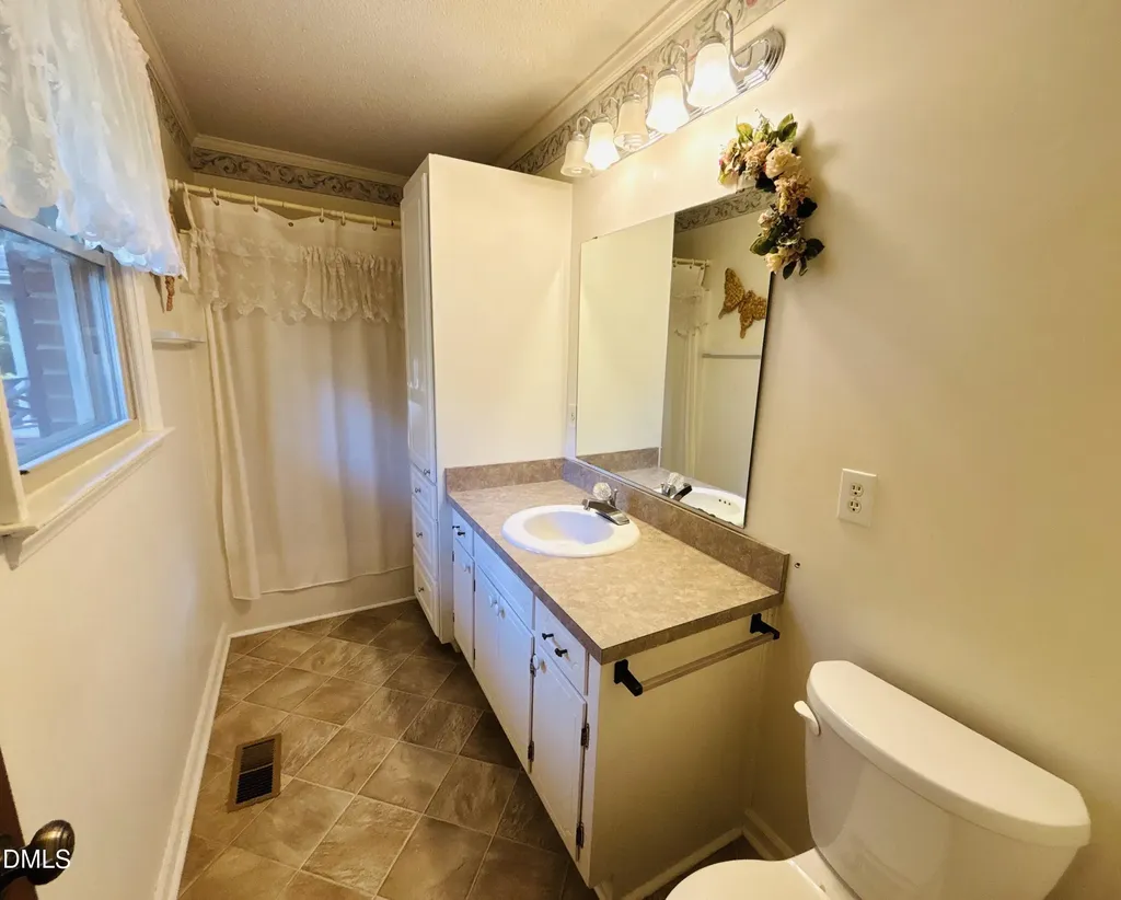 1957 Old Beulah Road Selma NC 27576