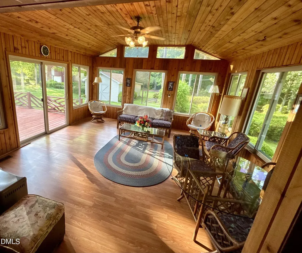 1957 Old Beulah Road Selma NC 27576