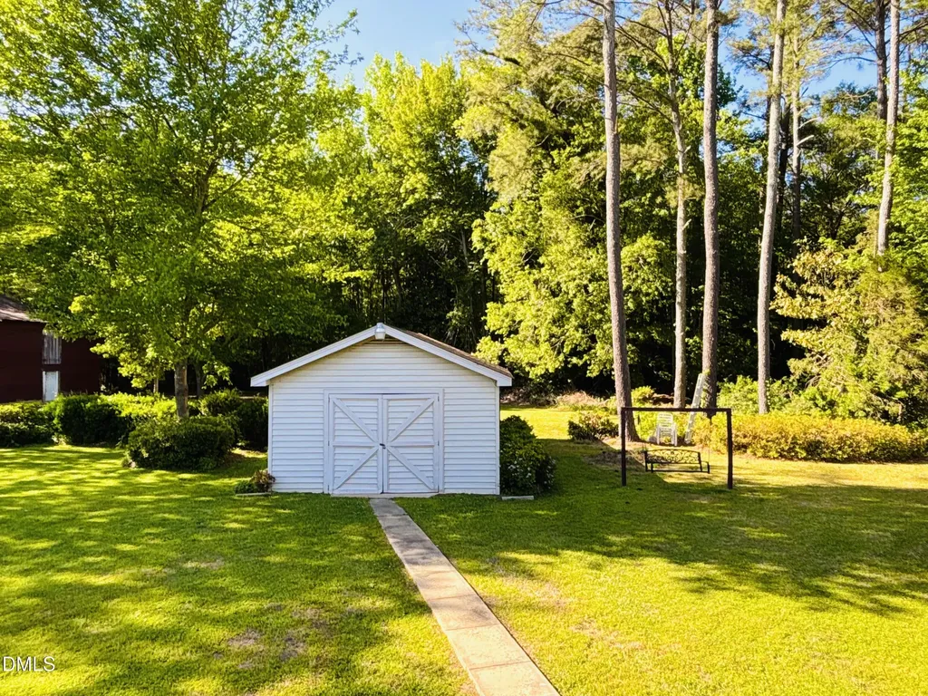 1957 Old Beulah Road Selma NC 27576