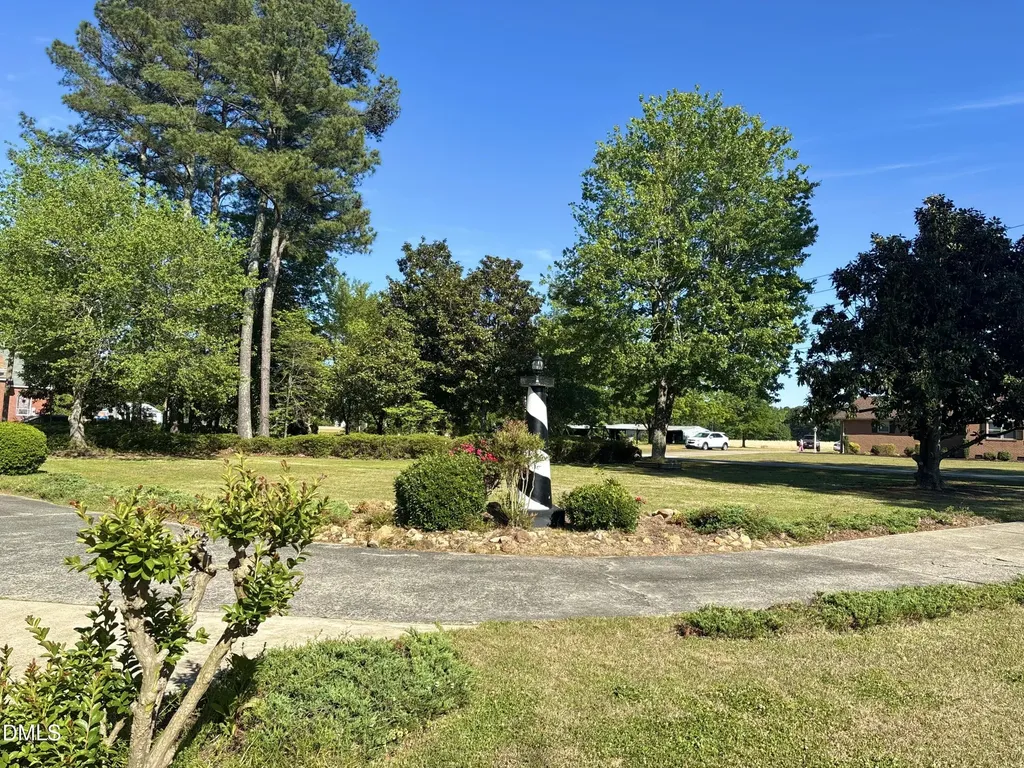1957 Old Beulah Road Selma NC 27576