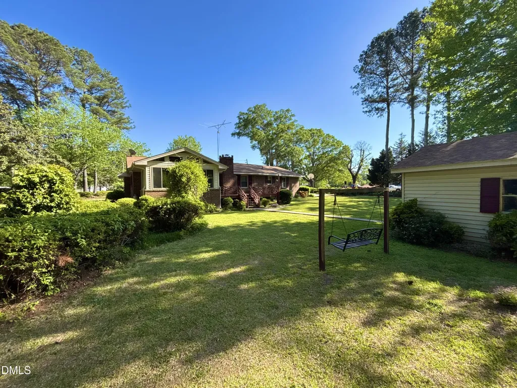 1957 Old Beulah Road Selma NC 27576