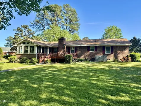 1957 Old Beulah Road Selma NC 27576