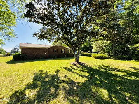1957 Old Beulah Road Selma NC 27576