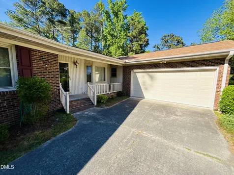 1957 Old Beulah Road Selma NC 27576