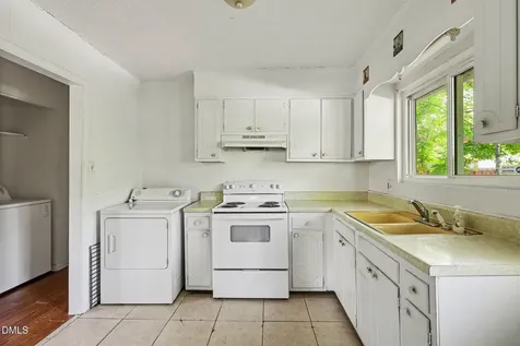 2809 Beechwood Drive Durham NC 27707