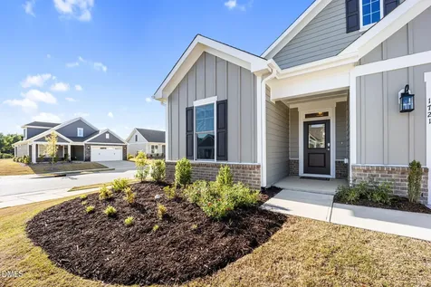 1721 Pinecliff Court Fuquay Varina NC 27526