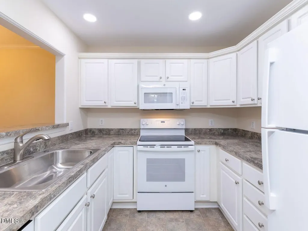 1211 Westview Lane Raleigh NC 27605