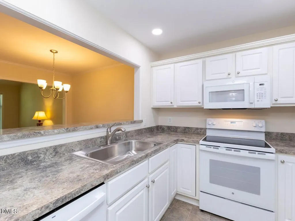 1211 Westview Lane Raleigh NC 27605
