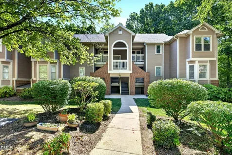 113 Abingdon Court Cary NC 27513