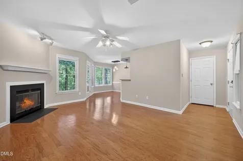 113 Abingdon Court Cary NC 27513