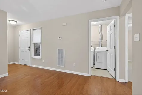 113 Abingdon Court Cary NC 27513