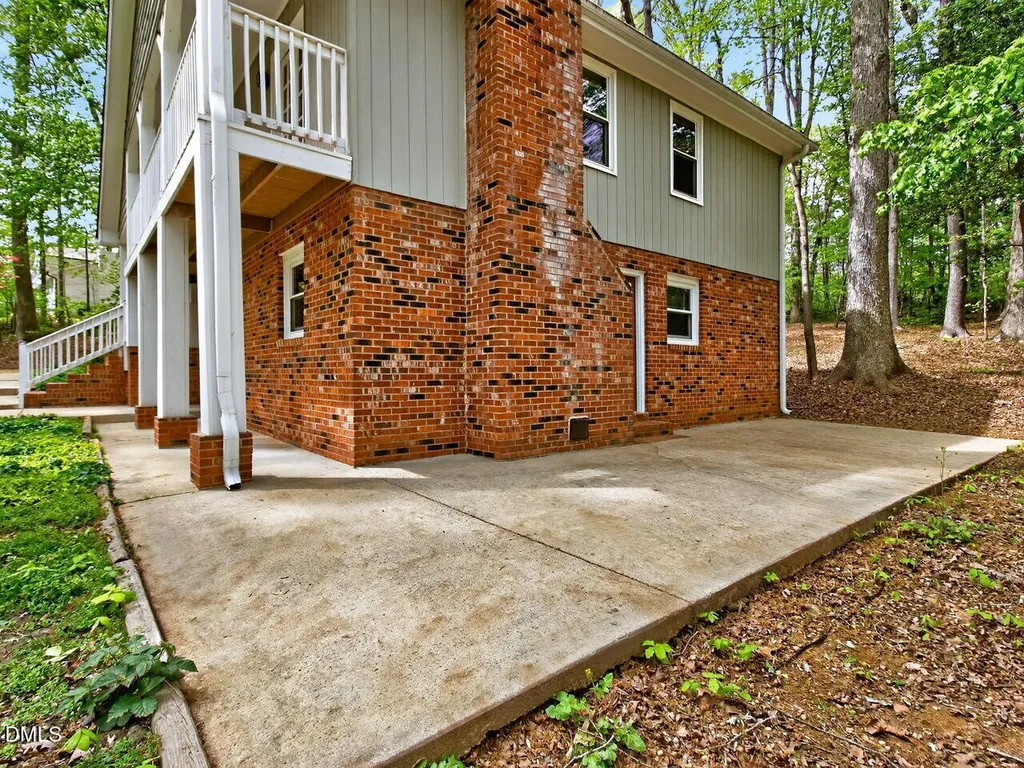 305 Beechwood Hill Drive Raleigh NC 27603
