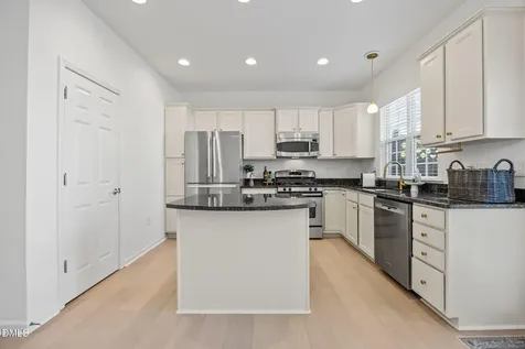 4019 Yellowfield Way Cary NC 27518